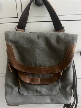 Da Van Canvas Backpack/Shoulder bag